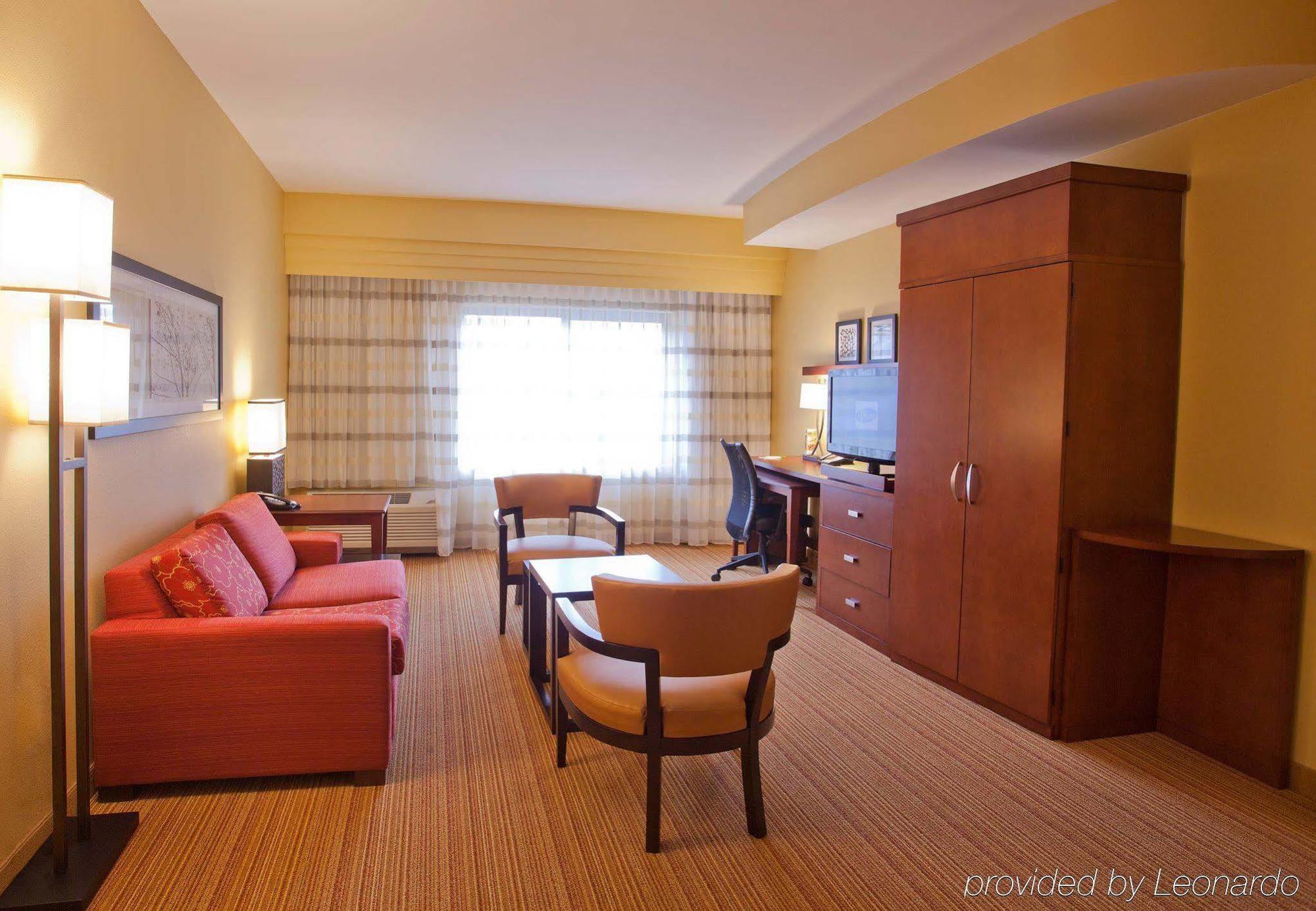Courtyard By Marriott Charlotte Lake Norman Huntersville Rum bild