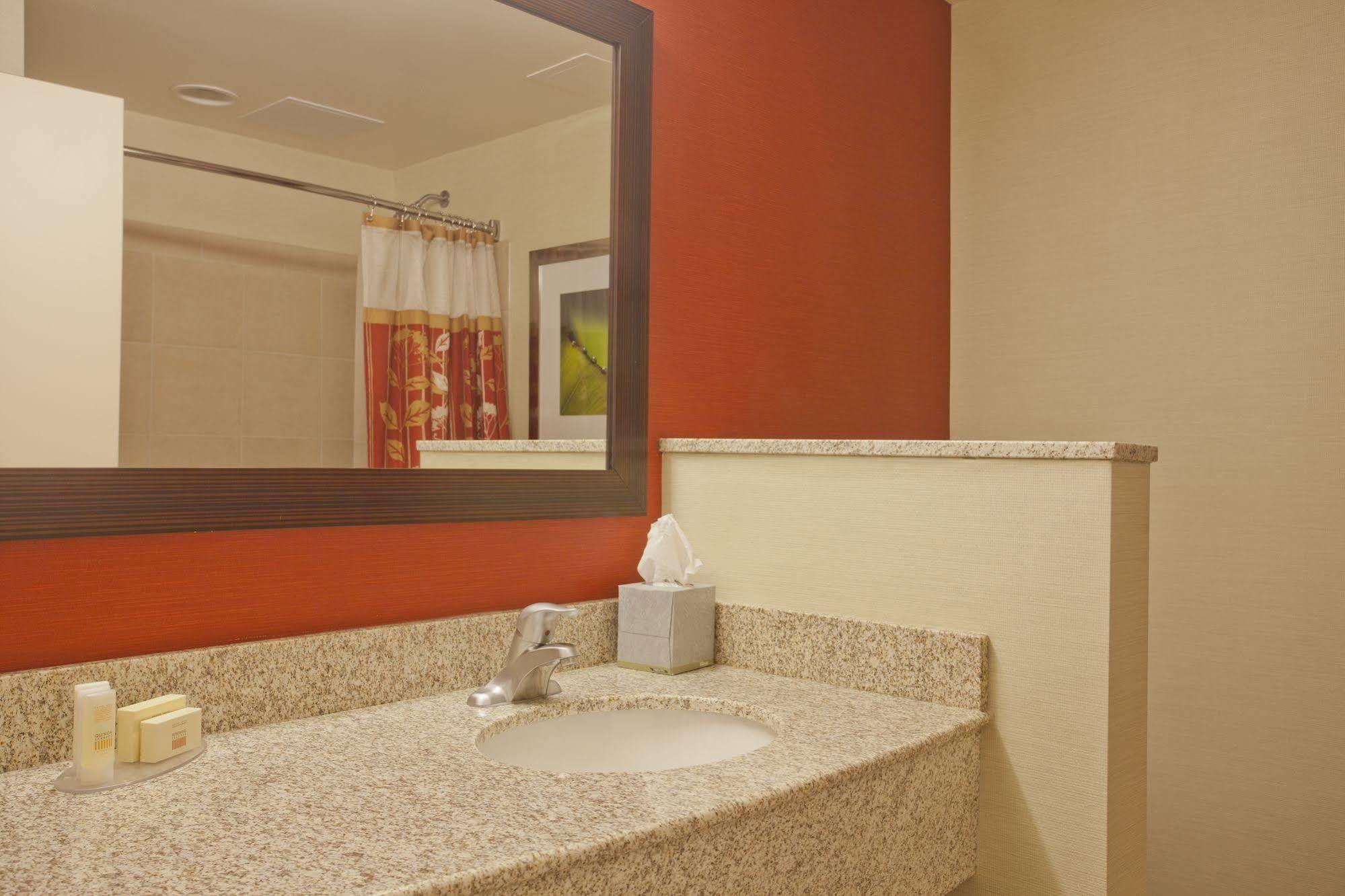 Courtyard By Marriott Charlotte Lake Norman Huntersville Exteriör bild